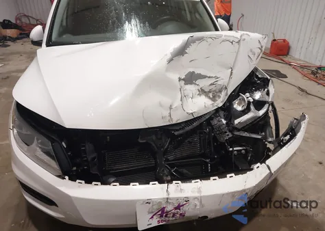 2012 Volkswagen Tiguan Le from USA, damaged, VIN WVGAV7AX7CW546561